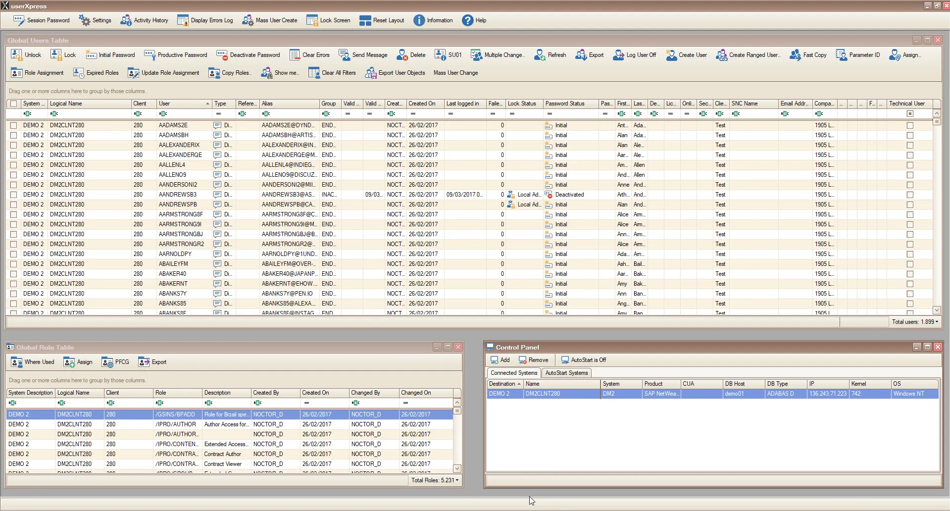 userXpress workspace with user and role tables, connection controls and the main toolbar.